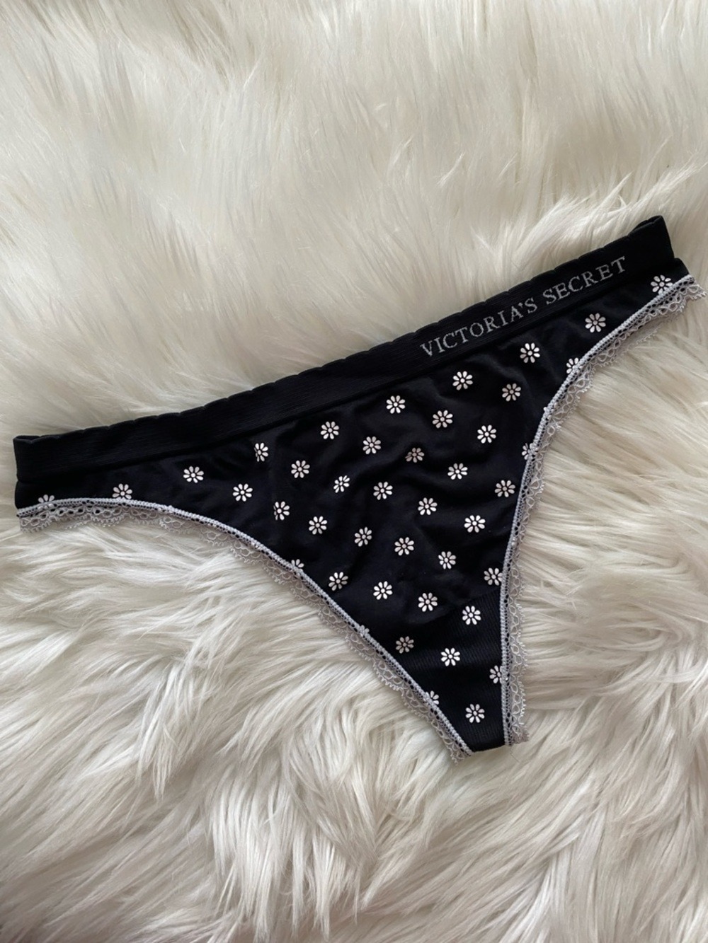 Victoria's Secret Black Daisy Print Lace-Trim Bikini Panty